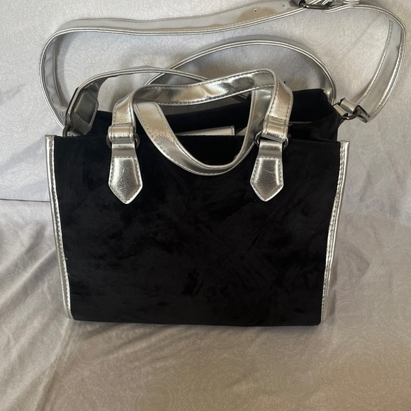 Juicy Couture Black Velvet and Silver Tote New With Tags - Picture 5 of 8